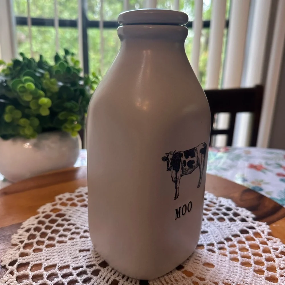 Moo Ceramic Milk Bottle - White - Picture 4 of 9
